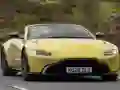 Гаме Aston Martin Vantage Roadster онлајн Гаме Aston Martin Vantage Roadster онлајн